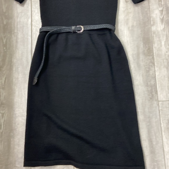 Caroll knit sweater dress like new! - Picture 5 of 12